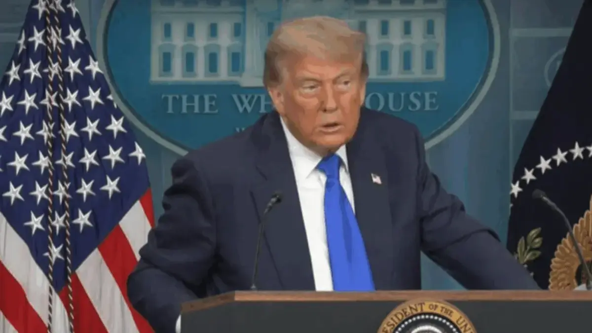 Trump Kritik Keras Pemimpin Tertinggi Iran, Batalkan Rencana Pencabutan Sanksi, dan Ancam Serangan Lanjutan