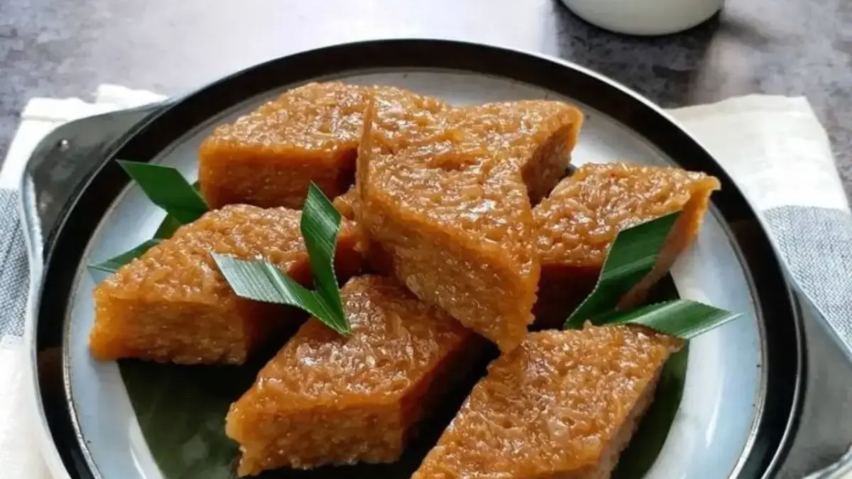 Resep Kue Wajik Ketan Manis dengan Aroma Pandan dan Gula Merah