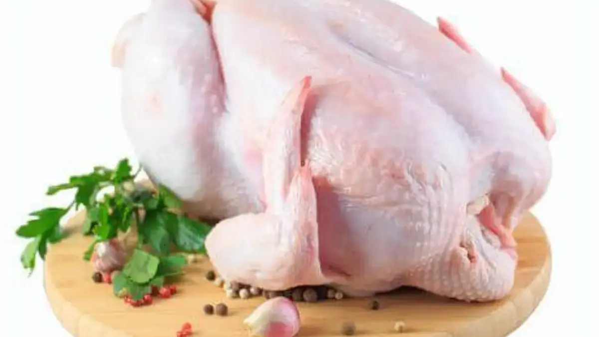 Mau Beli Ayam Utuh? Simak 7 Tips Ini Biar Nggak Salah Pilih!