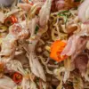 Resep Ayam Suwir Sambal Matah yang Segar dan Pedas, Bikin Menggoda Selera!