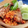 Resep Ayam Penyet Sambal Terasi Pedas yang Bikin Nagih!