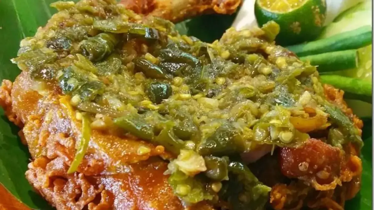 Resep Ayam Goreng Sambal Ijo Khas Manado yang Lezat dan Praktis 
