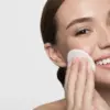 Mau Kulit Glowing dan Bebas Jerawat? Ini 7 Skincare dengan Glycolic Acid yang Wajib Kamu Coba!