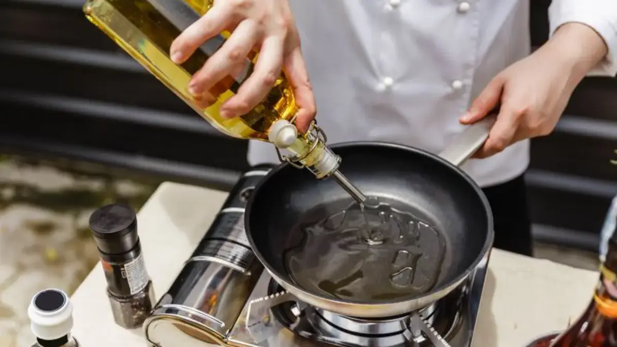 Masak Sendiri Belum Tentu Sehat! 6 Kesalahan di Dapur yang Diam-Diam Bikin Makanan Jadi \'Racun\'