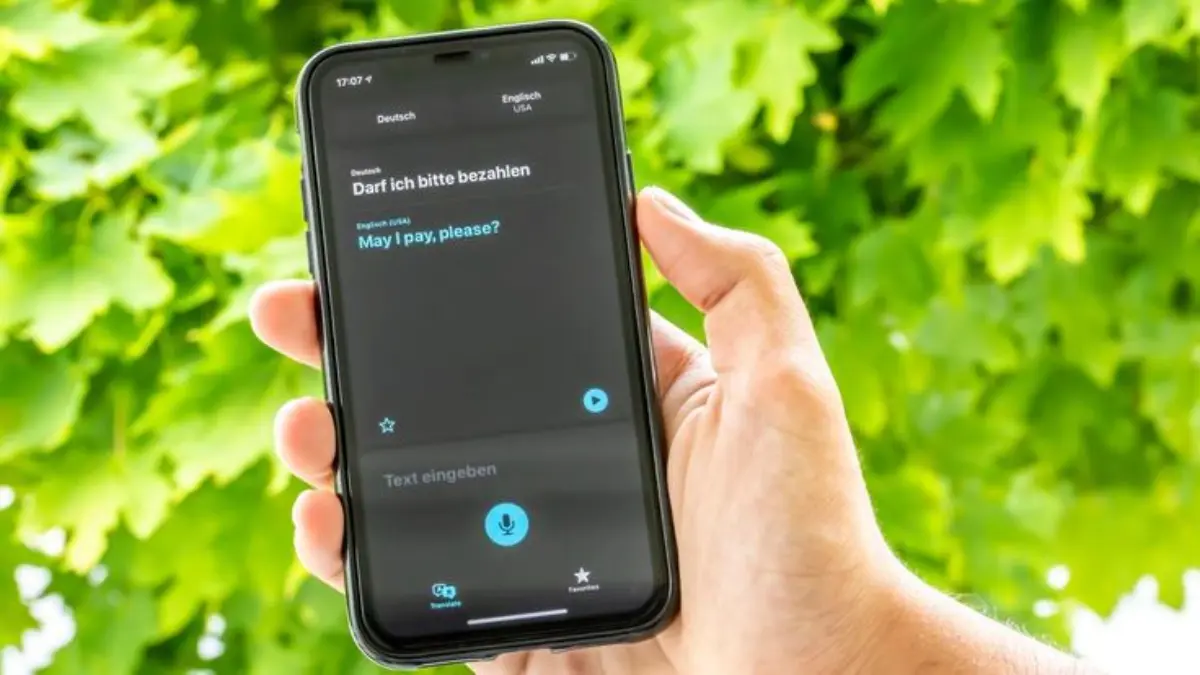 Naik Pesawat? 5 Fitur Rahasia iPhone 16 Ini Wajib Kamu Aktifkan Sebelum Traveling ke Luar Negeri!