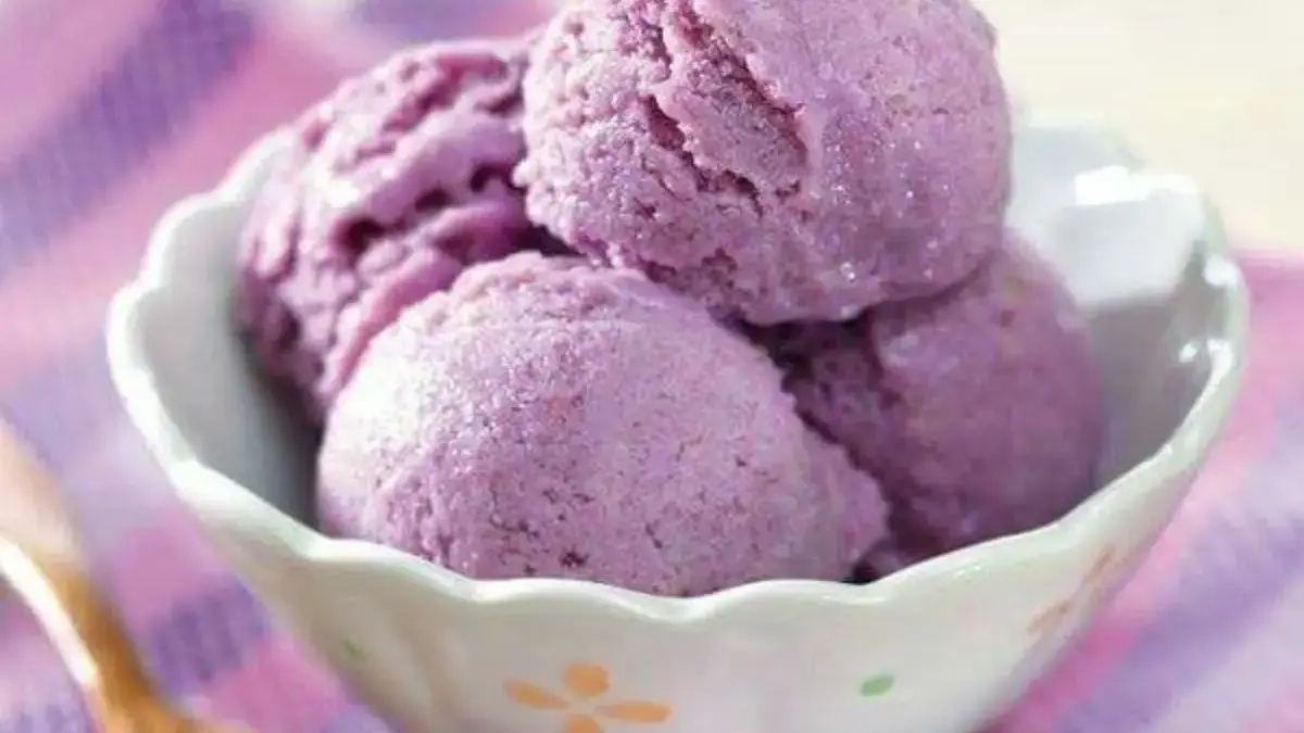 Cara Membuat Es Krim Ubi Jalar Ungu dengan Topping Kacang Mede, Anak-Anak Pasti Suka! 