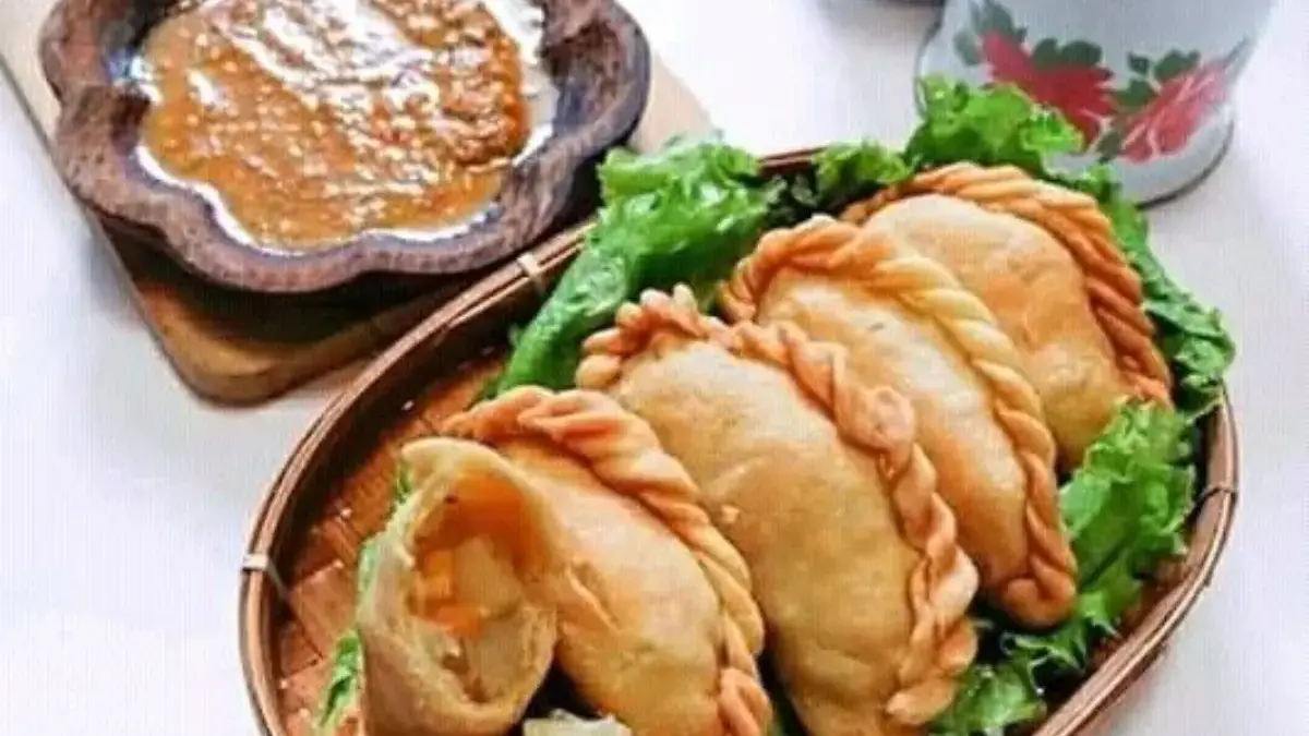 Resep Pastel dengan Isian Kentang yang Renyah, Cocok untuk Camilan Keluarga