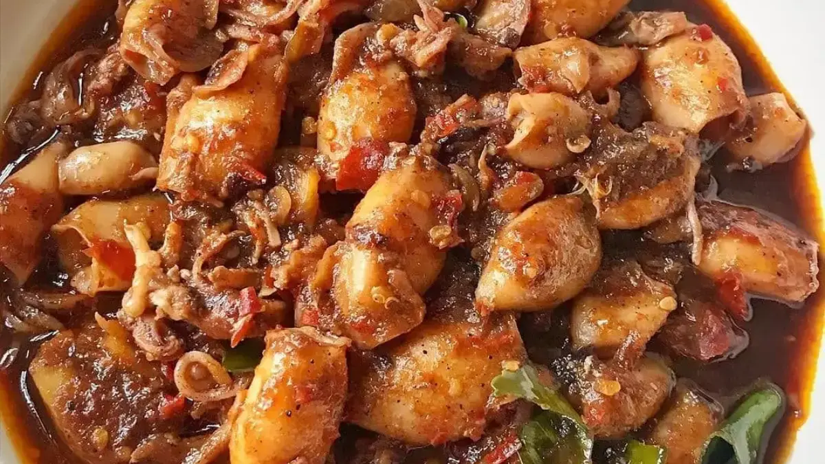 Resep Sambal Cumi Daun Jeruk Super Simple dan Pedas Nampol, Bikin Nasi Tambah Terus!