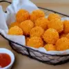 Resep Bola-Bola Kentang Crispy dengan Saus Sambal 