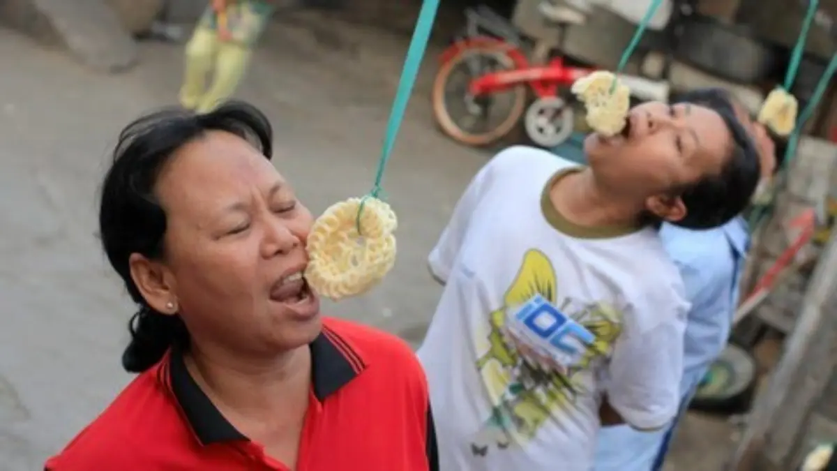 Dirgahayu sebentar lagi, 4 Ide Lomba 17an Ibu Ibu yang Lucu, Dijamin Ngakak Ide Lomba 17an Ibu Ibu yang Lucu