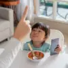5 Cara Mendidik Anak di Era Digital: Jangan Cuma Larang, Tapi Dampingi