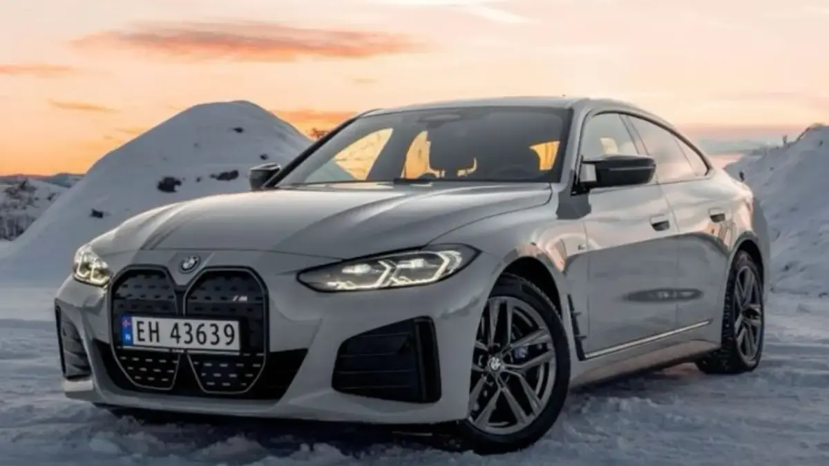 BMW i4 Mengusung Teknologi Keselamatan