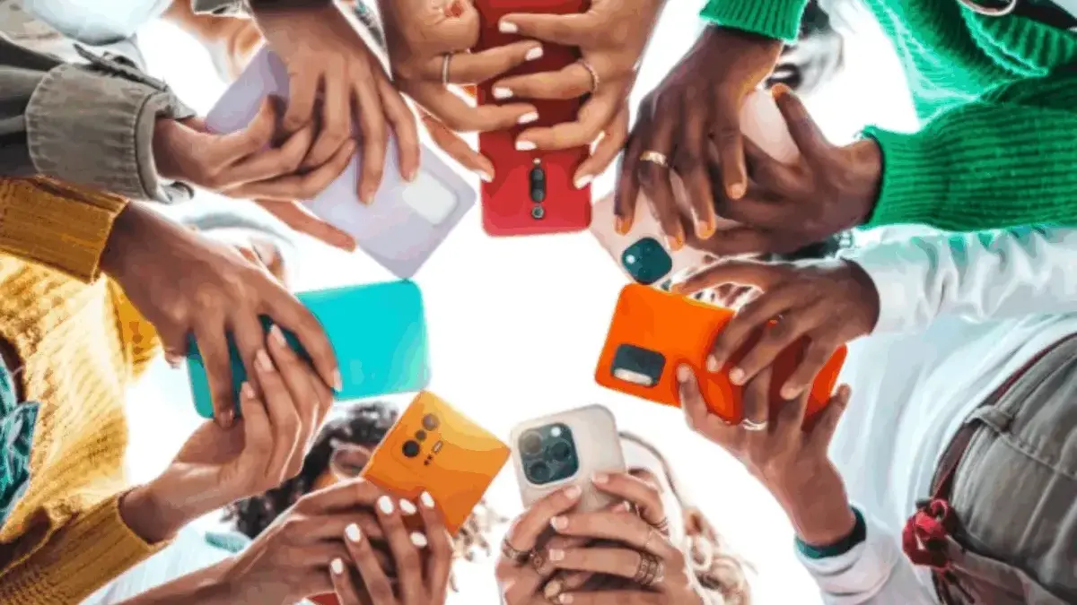 Mengenal Istilah FOMO: Ketakutan Tertinggal yang Membayangi Generasi Masa Kini