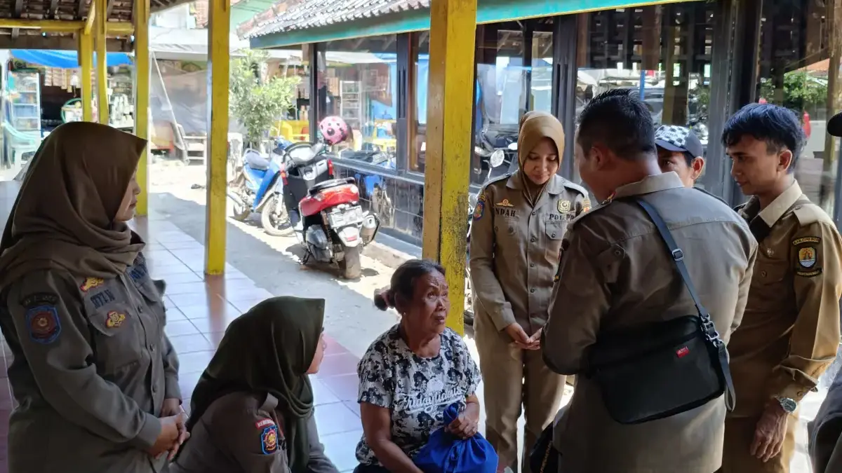 Suasana Makam Sunan Gunung Jati Kini Lebih Tertib Pasca Penertiban Oknum PGOT