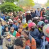 Jalan Kartini Arah KS Tubun Lumpuh Total Akibat Demo