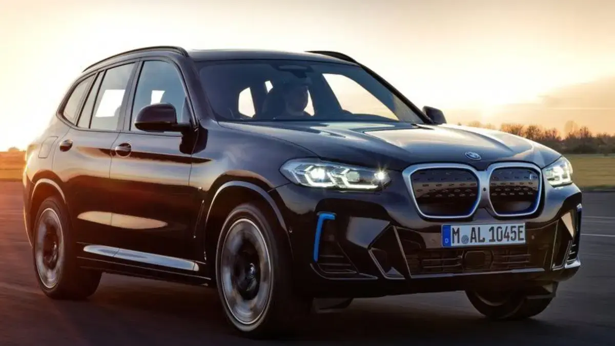 Kabin BMW iX3