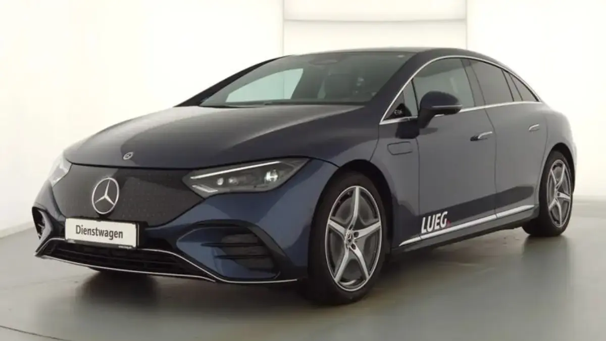 Desain Elegan Mercedes Benz EQE