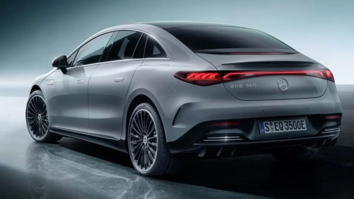 Pengisian Super Cepat Mercedes Benz EQE