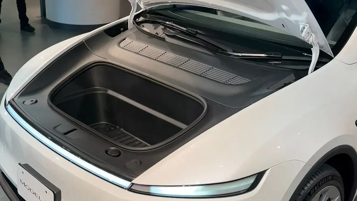 Pembaruan Fitur Tesla Model 3 via Update OTA