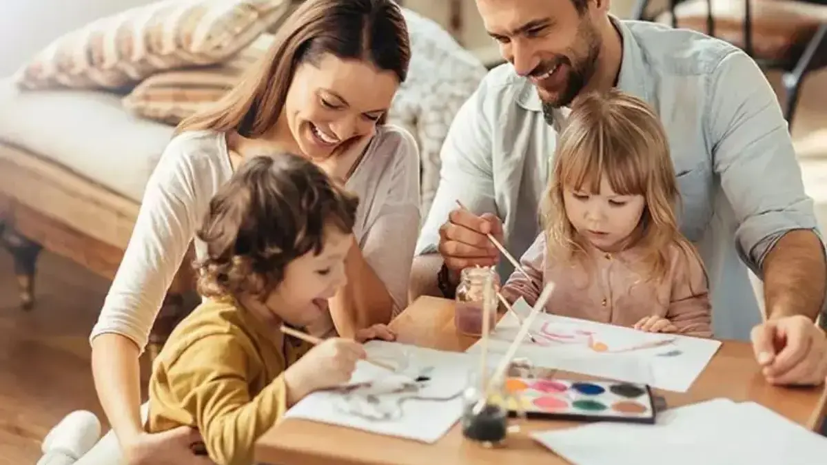 Hidup Bareng Tapi Kok Berasa Beda? Ini 3 Alasan Kenapa Masa Kecil Saudara Kandung Bisa Sangat Berbeda