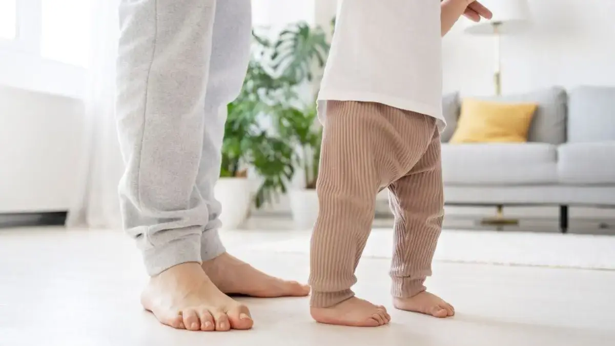 Kenapa Jeruk Nipis Bisa Bikin Bayi Jalan? Ini Penjelasan Ahli Perkembangan Anak