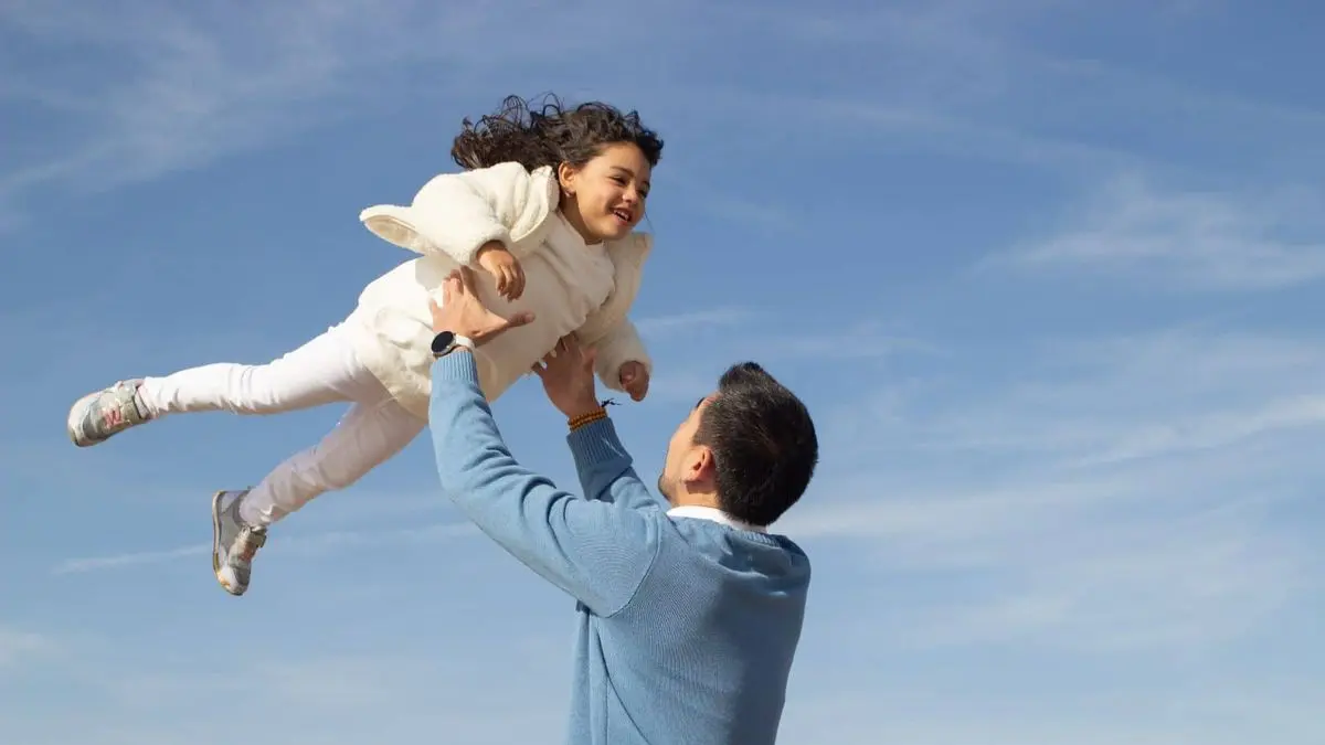 7 Pertanyaan Ajaib yang Bisa Perkuat Bonding Orang Tua dan Anak Setiap Hari