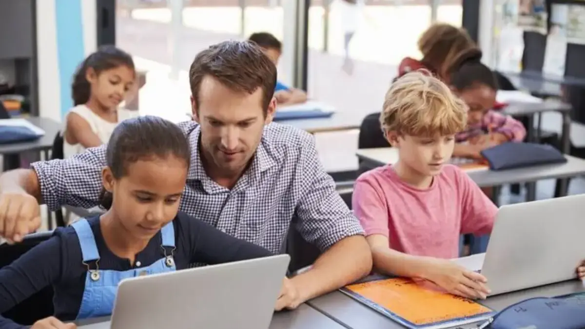 Rekomendasi 5 Aplikasi E-Learning Terbaik di Indonesia dan Manfaatnya dalam Dunia Pendidikan