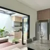 Inspirasi Desain Rumah Minimalis 3 Kamar dengan Ruang Terbuka Hijau yang Asri di Kampung