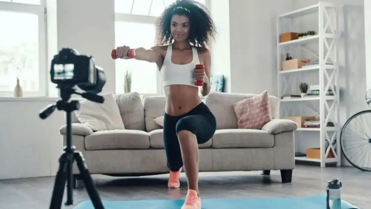 Gerakan "Fitness Influencer": Antara Motivasi dan Tekanan untuk Terlihat Sempurna Gerakan \"Fitness Influencer\": Antara Motivasi dan Tekanan untuk Terlihat Sempurna