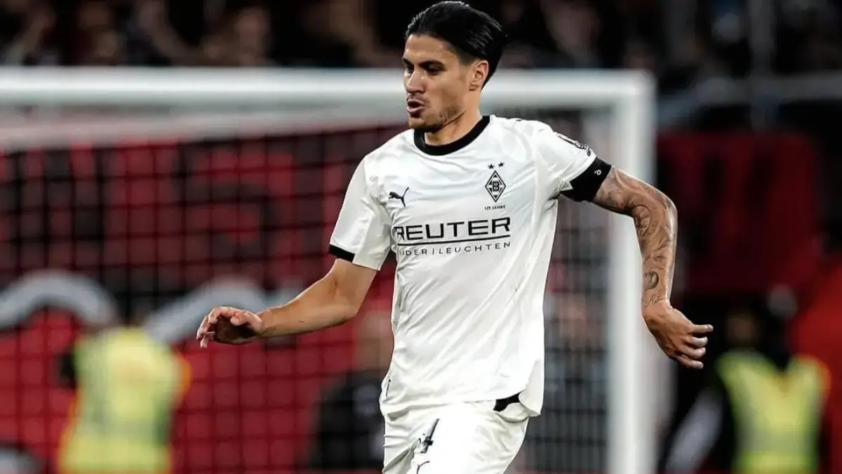 Kevin Diks Dapat Kartu Kuning Saat Gladbach Kalah 4-6 dari Frankfurt