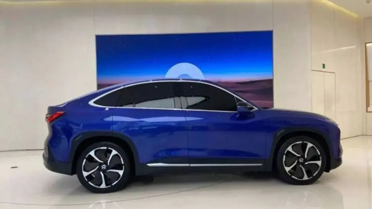 NIO EC6 SUV Coupe Listrik