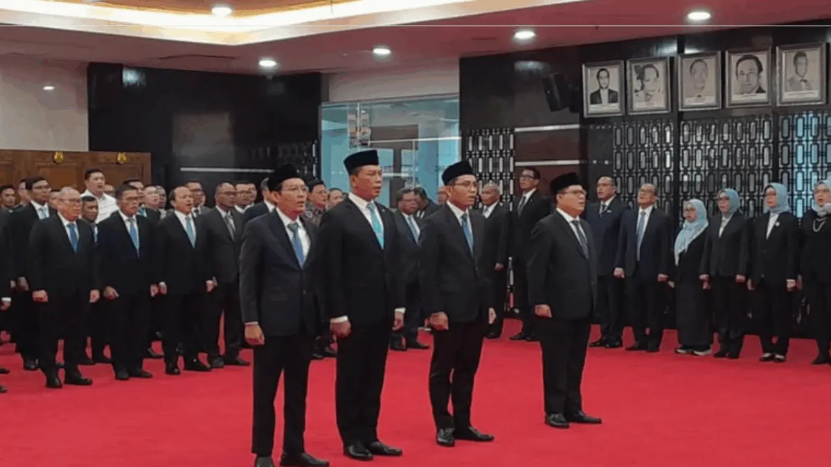 Ahmad Erani Yustika Resmi Dilantik Jadi Sekjen Kementerian ESDM, Gantikan Dadan Kusdiana Ahmad Erani Yustika Resmi Dilantik Jadi Sekjen Kementerian ESDM, Gantikan Dadan Kusdiana