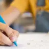 Graphology: Seni Baca Tulisan Tangan Anak yang Bisa Jadi Kunci Pola Asuh Tepat