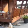 Inspirasi Desain Teras Rumah Minimalis dengan Sentuhan Kayu yang Elegan dan Modern 