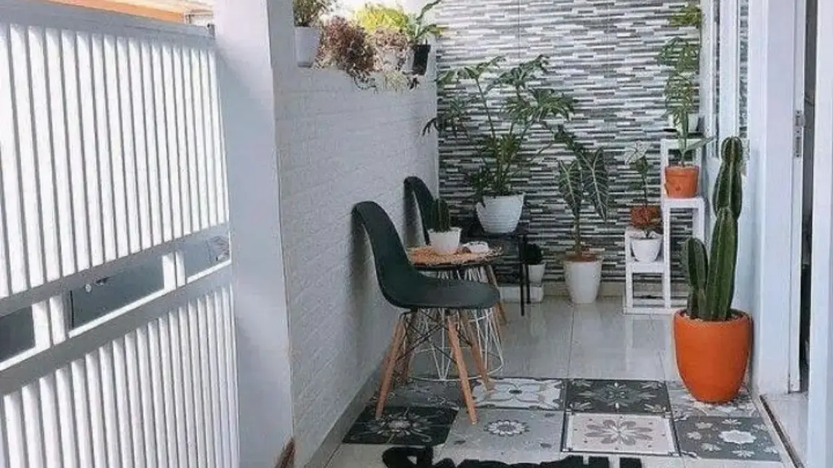 Teras Rumah Kecil? 7 Trik Agar Terasa Lebih Luas dan Nyaman untuk Bersantai