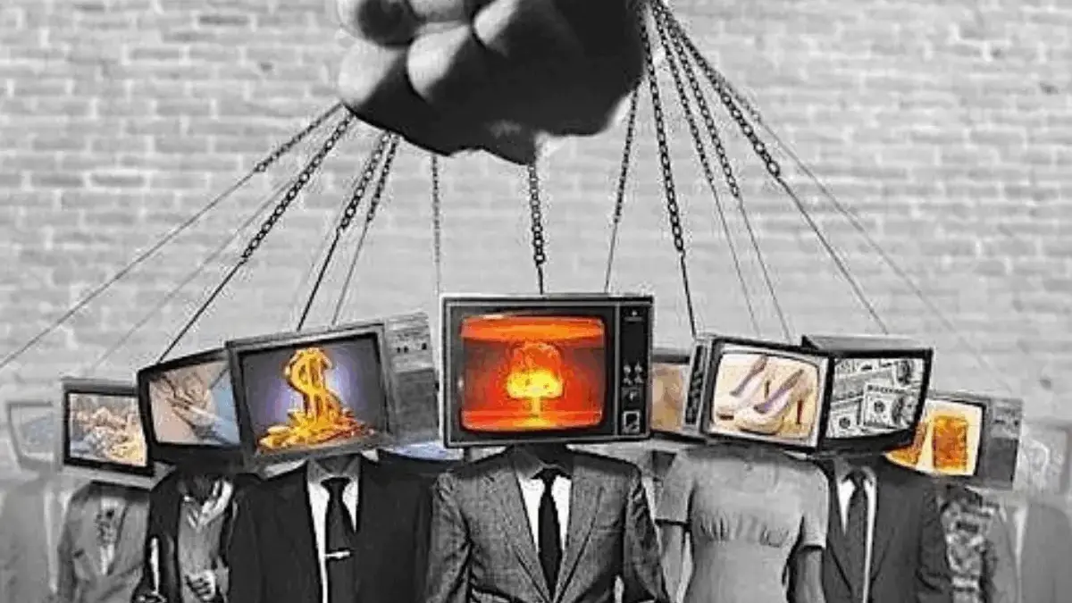 Media Sosial Sebagai Cermin Kapitalisme: Semua Dijual, Termasuk Diri Sendiri