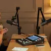 Jurus Ampuh Promosi Podcast di Media Sosial: Mengubah Sroller Menjadi Pendengar Setia