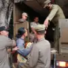 Satpol PP Kota Cirebon Tindak PGOT dan Pedagang Liar di Persimpangan