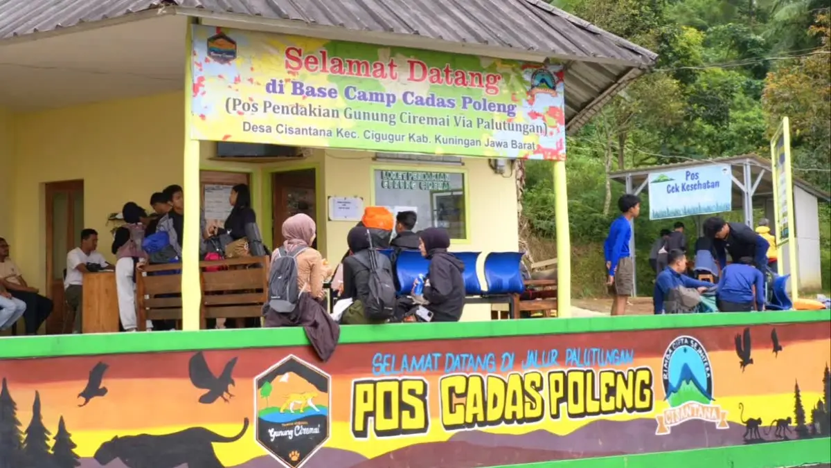 Cadas Poleng. Base Camp Jalur Pendakian Ciremai via Palutungan.