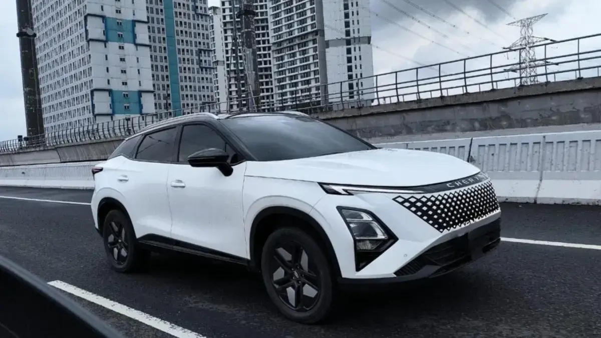 mobil hybrid terbaru 2026