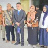 Jajaran Civitas Akademika UNIKU dan Fakultas Hukum.