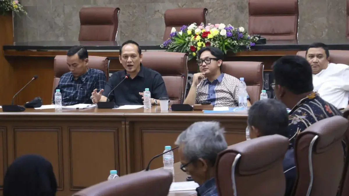Warga RW 08 Kanoman Selatan Ngadu ke Komisi I Minta Izin Tower Dicabut DPRD kota Cirebon