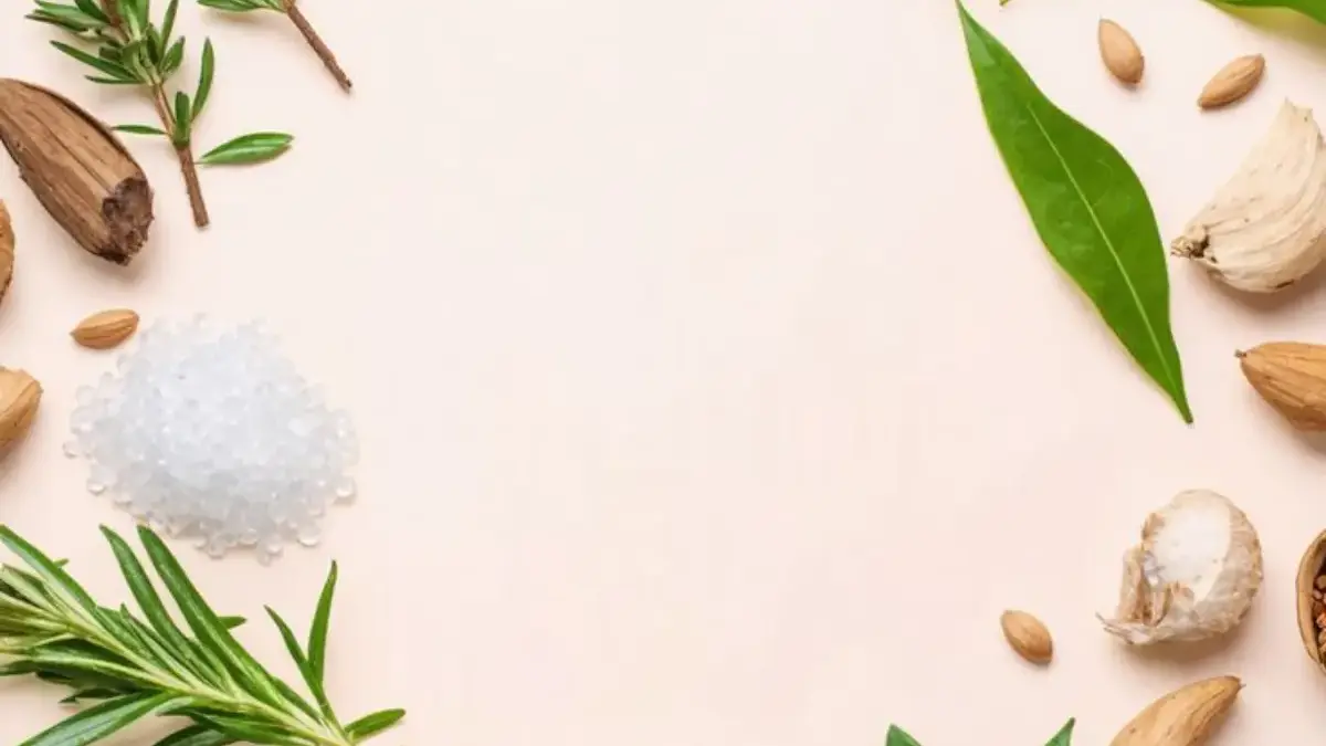 7 Rekomendasi Skincare Bahan Alami Terbaik untuk Kulit Sensitif