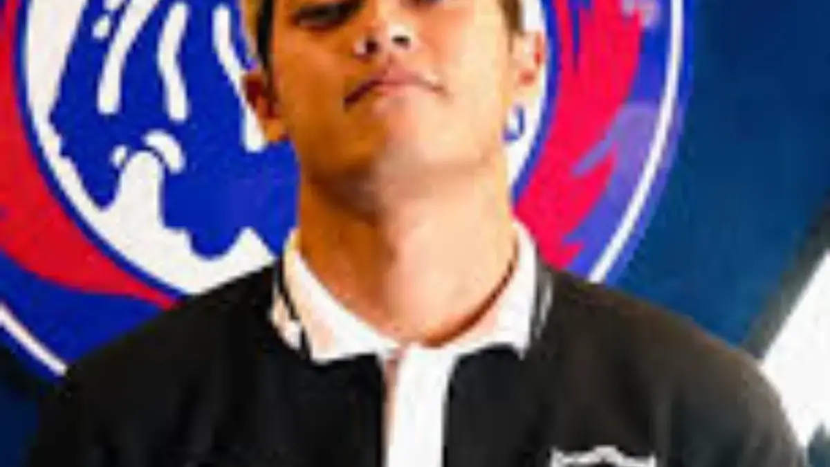 Alfeandra Dewangga Resmi ke Arema Fc